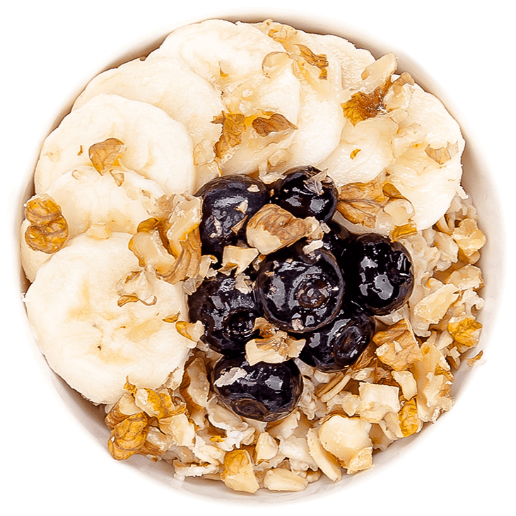 Oat flakes with banana, blueberries and walnuts
