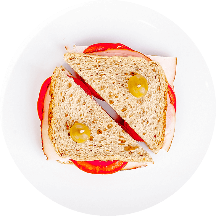 Сендвич с ветчиной, помидором и натуральным сыром