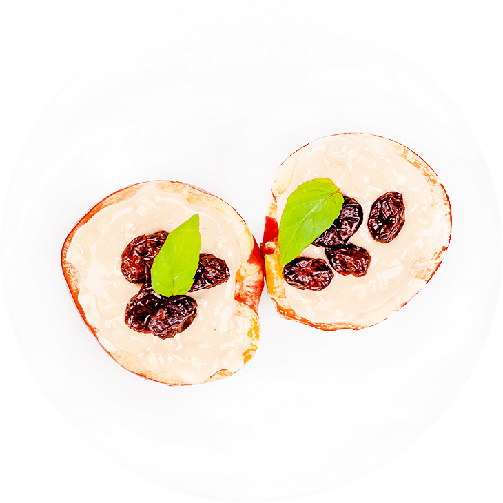 Перекус - нектарин с арахисовым маслом и клюквой
